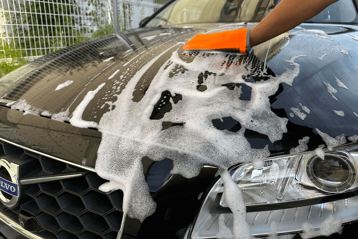 ボルボのセルフ洗車｜愛車を傷つけずに美しく仕上げる秘訣！ | CAR BEAUTY LAB BLOG